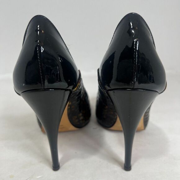 Giuseppe Zanotti Crocodile Embossed Patent Leather Pumps  display picture 1